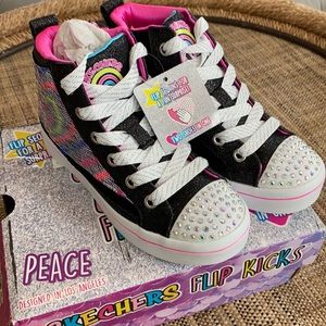Sketchers Flip Kicks Sneakers! NWT. Kids Sz 12. Flip sequins! Never worn.